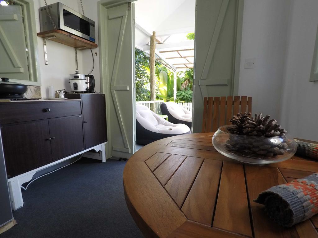 Villa Kayola - Self Catering Pointe La Rue Zewnętrze zdjęcie